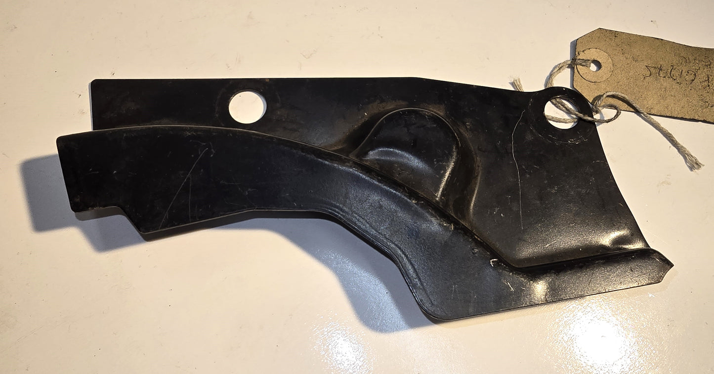 A111F6177S - Closure Plate Rear