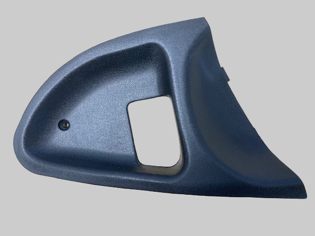 B100V0006F - RH Internal Door Release Trim