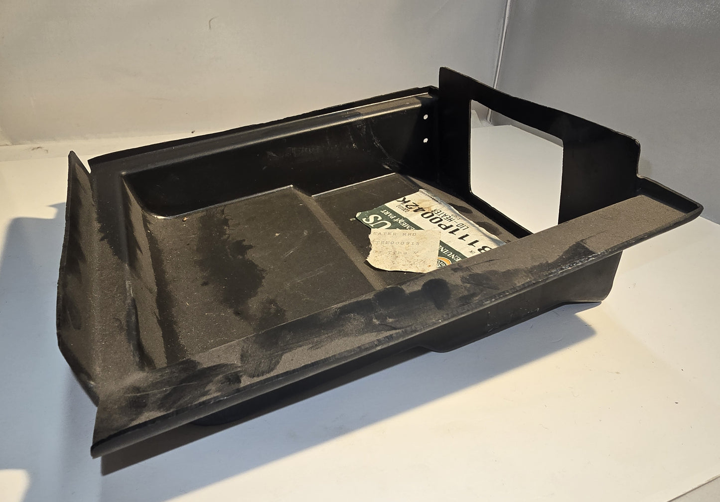 B111P0042K - Lid-Heater RHD