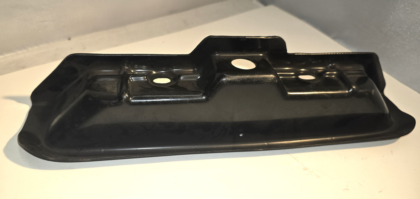 A111U0582F - Cover-Lamp Retainer