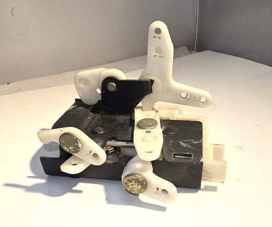 A111U6006F - Door Latch RH