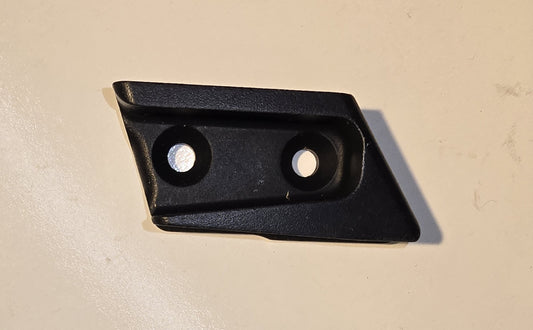 C111U0386F - Bracket Cantril Catch RH