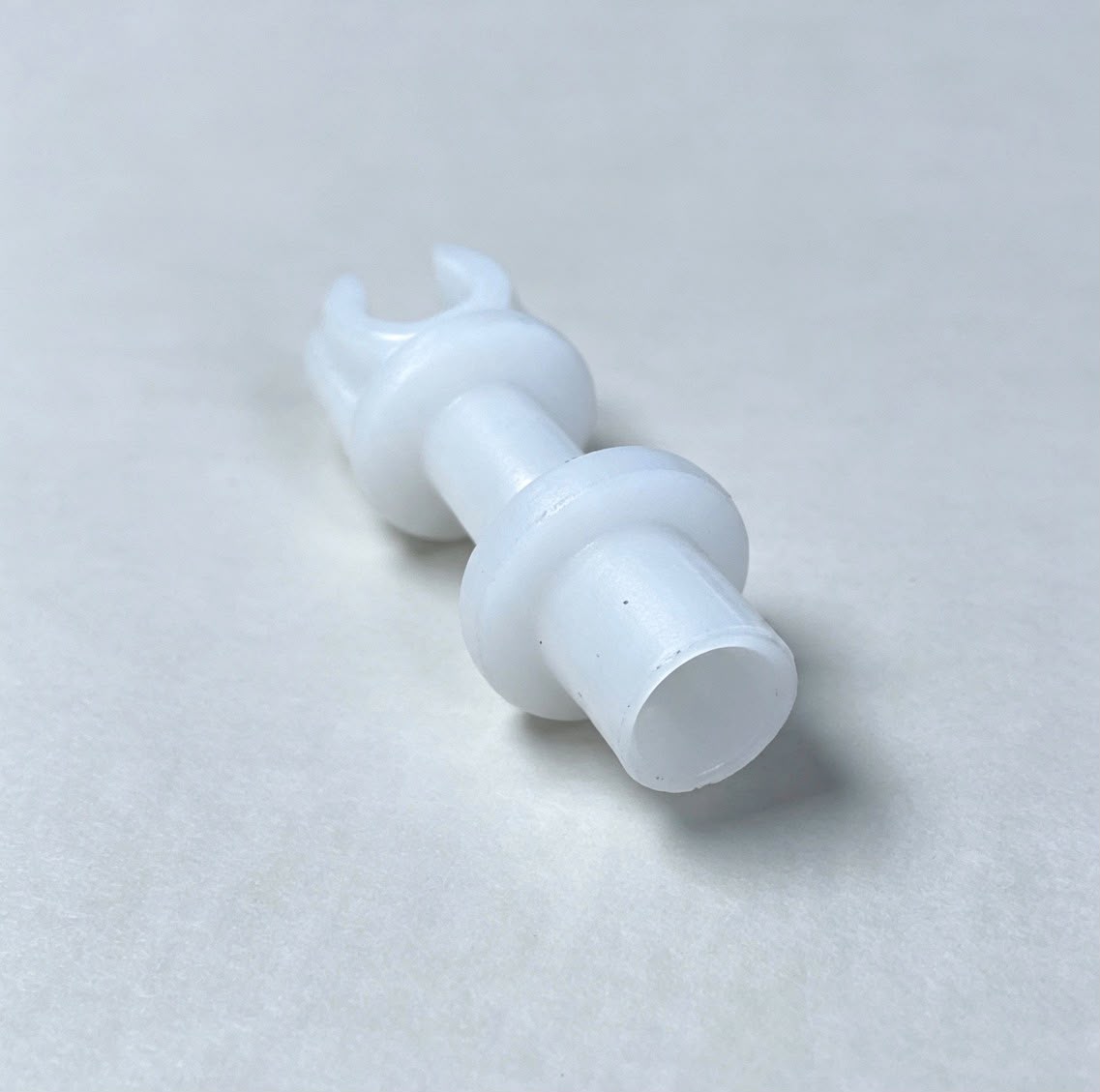 A075J6027Z- Plastic Clip #