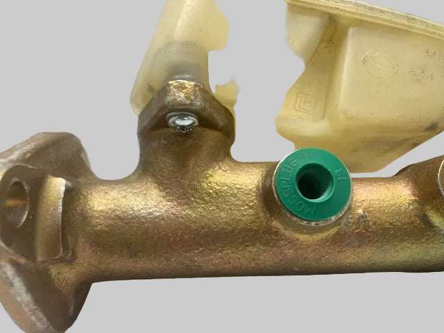 A075J6051/1 - Brake Master Cylinder Girling Type inc Resevoir #