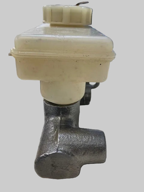 A075J6083/1 - Brake Master Cylinder Girling Type inc Resevoir