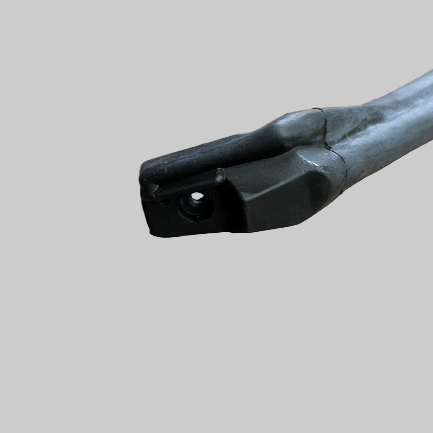 A100V0122H - Seal-Falling Pillar RH [Prior M8161 Vin]