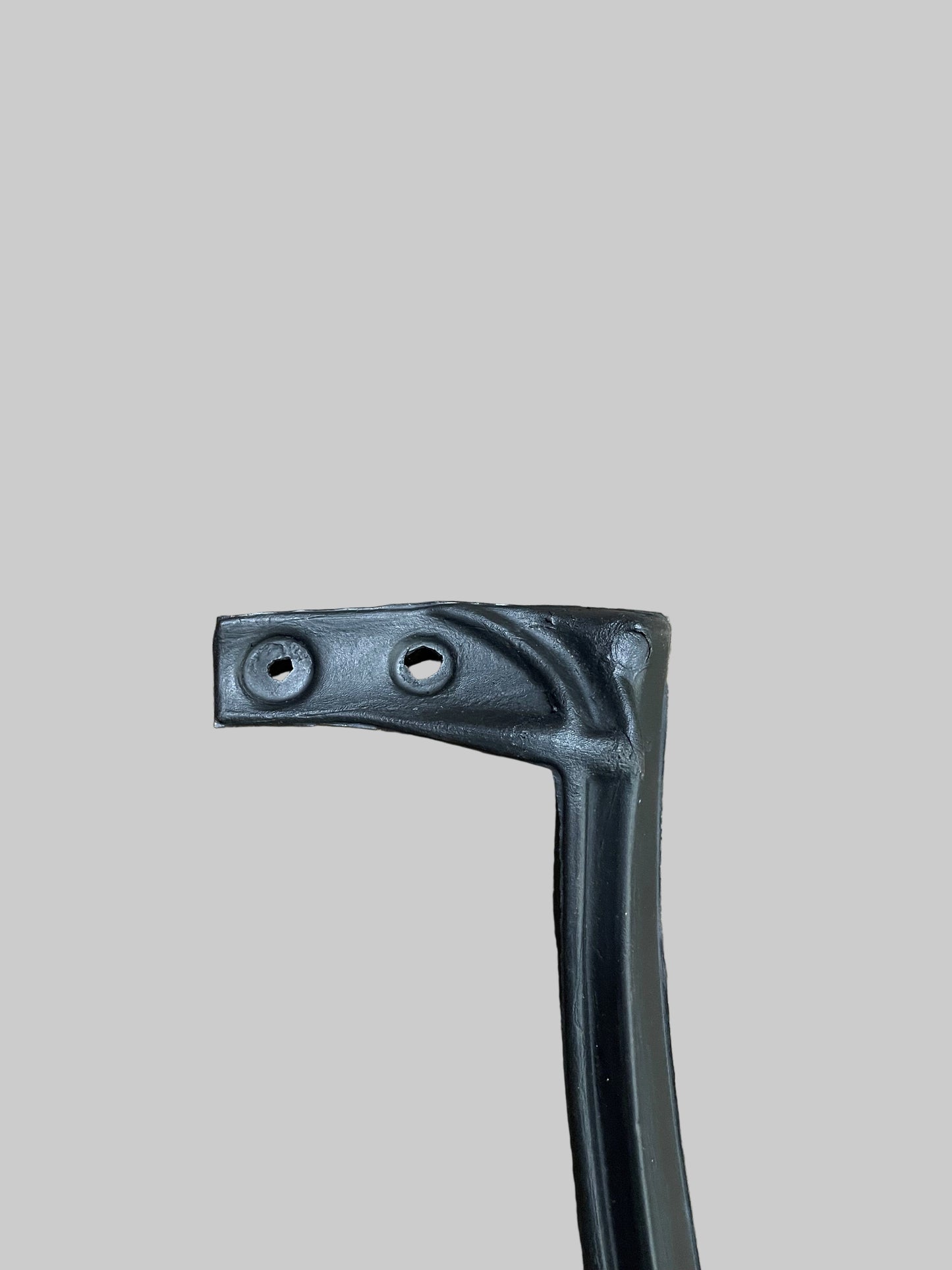 B100V0117F - Seal-'A' Pillar LH