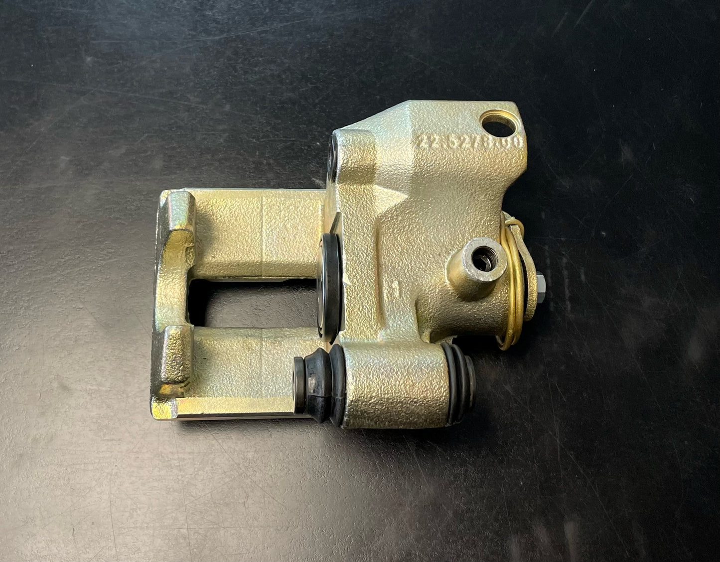 B116J0081R - Brake Caliper-Rear LH [No Pads]