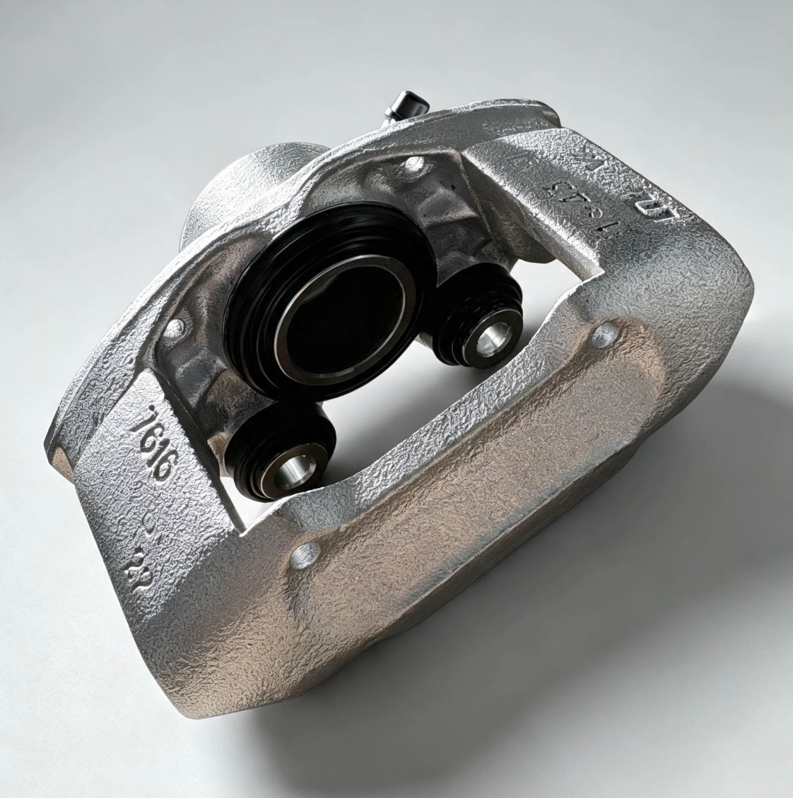B100J6001FREM - Brake Caliper-Front LH [No Pads] #